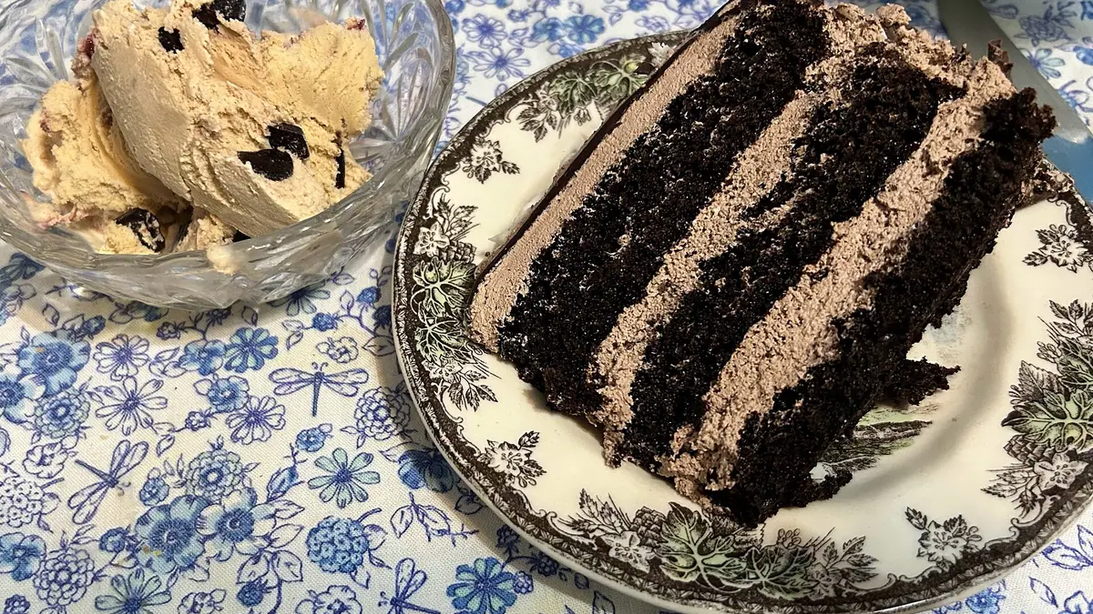 Povey's Oatcakes – cake shop in Biddulph town centre